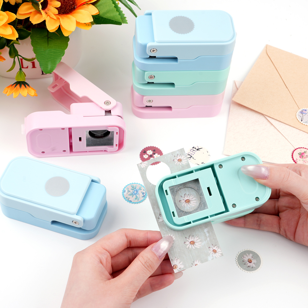 Layering Postage Stamp Circle  - Scrapbooking ulasan dan harga
